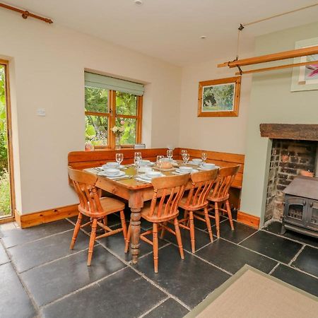 Byrdir Cottage Llanwrthwl Exterior photo
